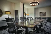 Graduate by Hilton Minneapolis - que admiten mascotas