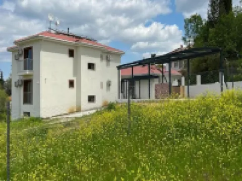 Trolius Park House Hotel