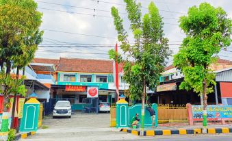 YUTAKA Inn Stasiun Kota Madiun