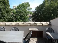 Le Limas Hotels in Villeneuve-lès-Avignon