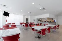 City Express Junior by Marriott Aguascalientes Centro - breakfast