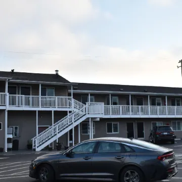 Rockview Inn and Suites