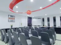 Boulevard Hotel