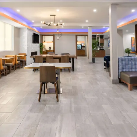 La Quinta Inn & Suites by Wyndham Williston/Burlington