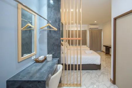 One Sakon Nakhon Hotel Отели рядом с достопримечательностью «Wat Ban Nong Sai Khao»