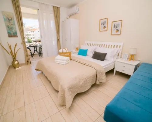 Deluxe Studio  with Panorarmic studio Hôtels à : Ulcinj