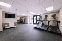 Holiday Inn Express LONG ISLAND CITY E - NEW YORK by IHG - С тренажерным залом
