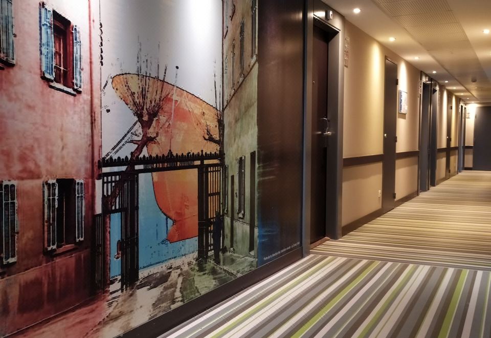 Best Western Premier Hotel du Vieux Port Over view