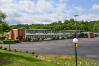 Wingate by Wyndham Lake George Hotels in Lake George