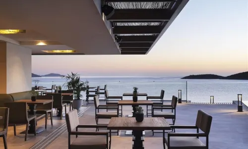 Niko Seaside Resort