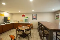 Quality Inn & Suites Hammond Near I-8090 - breakfast