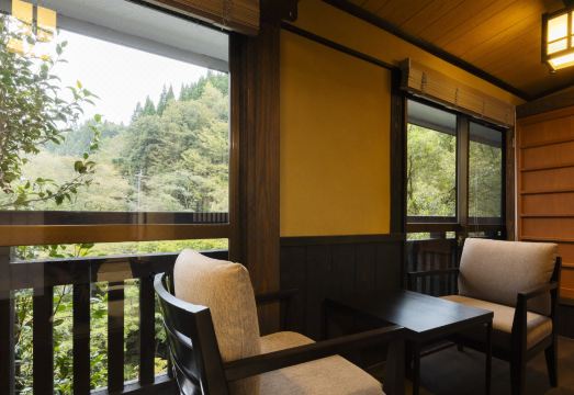 2. 유사이 벳칸..