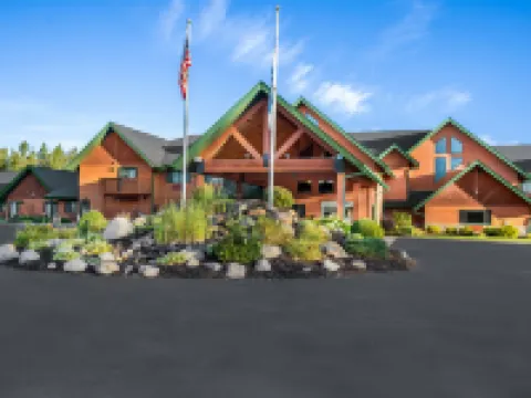 Holiday Inn Express & Suites HAYWARD by IHG Hotels in Sawyer County
