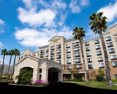 Courtyard Newark Silicon Valley Hotels in Newark