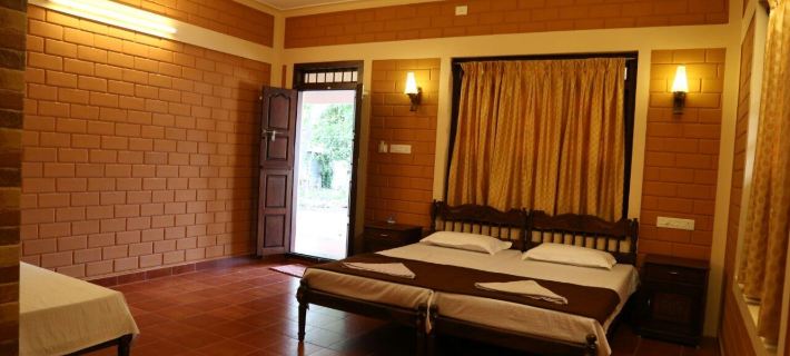 Dazzle Dew Hotels in Alappuzha