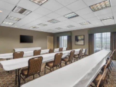 Hampton Inn & Suites Lincoln Northeast/I-80 Hotels in Lincoln