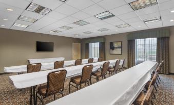 Hampton Inn & Suites Lincoln Northeast/I-80