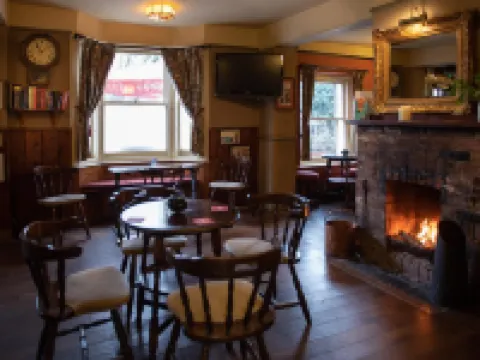 The Coach and Horses Hotels in Chertsey