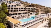 Harmony E Rock - Adults Friendly 16 Plus - piscina