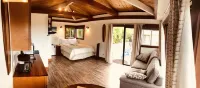 Kona Awesome Tropical PoolCottage/AC/GreatLocation