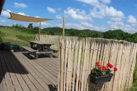 Chalet " la Chadeyre " Free Wifi, Heating Included Hotels in Murol