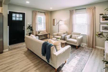 Peaceful Retreat w/Backyard-3BR-Free Parking