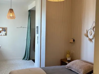 House Facing the Sea, Bright, Air-Conditioned, Terrace Hotels near Calanque de Sormiou