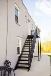 Holland Suites, Suite #4