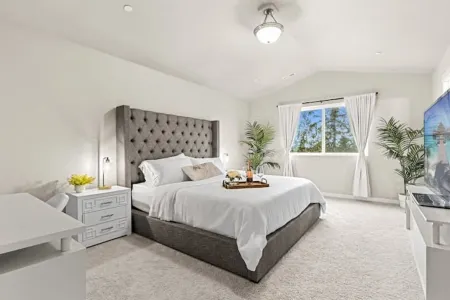 Q House in Marysville 4BR, 3.5Bath + AC Amazing Views, Kid & Pet Friendly