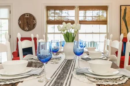 Visit this Beautiful Lakehouse on Skaneateles Lake!! Отели в г. Найлс