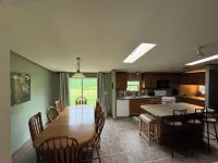 Early Check-in, Late Checkout: Spacious 4-Bedroom 3-Bath House in Ellicottville Hotels in Mansfield