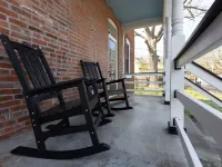 Elegant 3BR in the Heart of Historic Ste Genevieve Hotels in Ste. Genevieve Township