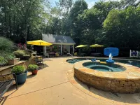 Water's Edge Oconee - Rest & Play by River, Lake, and Pool close to Athens, GA