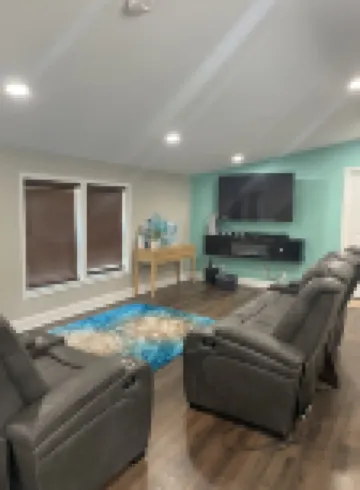 Beautiful Serenity on 1.26 acres 20 min from Downtown