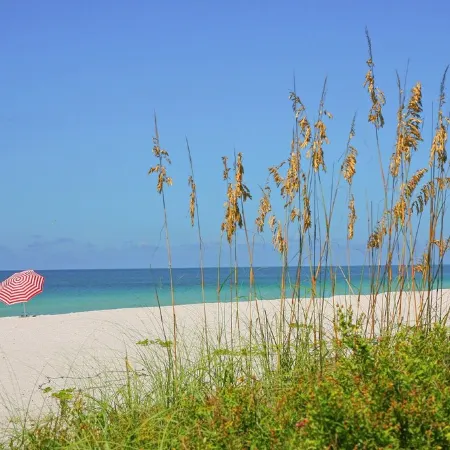 Salty Lime Villa 2-Riverview w/Pool on Riverwalk, Near Ami Beaches, Pet Friendly