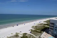 Completely Updated Beachfront Condo! Hotels in Redington Shores