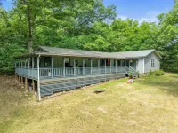 Flag Springs House - only 20 minutes from Branson - 4-Star