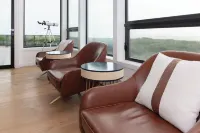 Ocean Oasis - Oceanfront Escape + Hot tub!