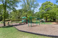 Excellent Roswell Location! Quiet Basement Apartment in Private Setting!