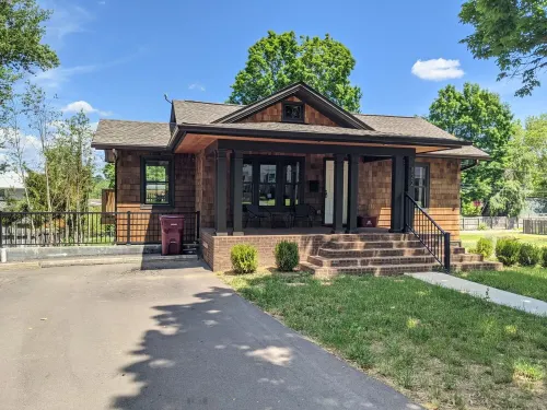 Cozy 1 BD rental home in Historic Tree Streets