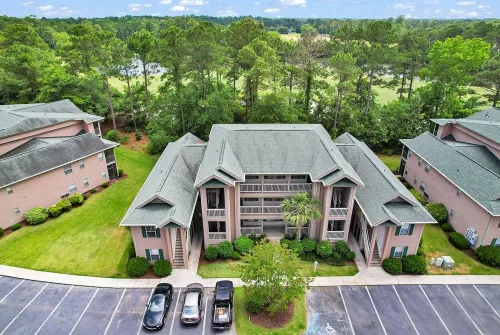 Great space to relax while at the beach or playing golf!
