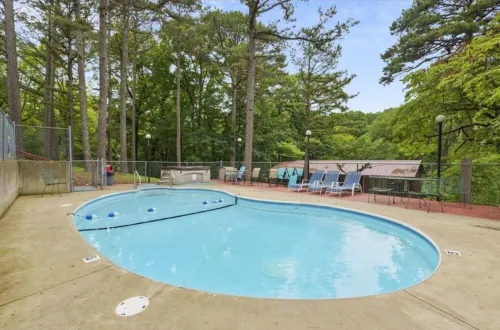 Charming Rustic Retreat - Hot Tub - Pool - Coffee - Fire Pit - 1 mile from SDC!