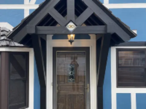 Biergarten Hideaway - Center of Downtown Blowing Rock - NEWLY LISTED Hotels in Blowing Rock