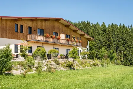 Fantastic "Hochgern" vacation apartment on the Fasanenhöhe horse farm
