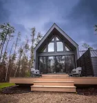 Modern Forest Chalet • Near Tippy Dam, Big-M & Caberfae • Starlink WiFi