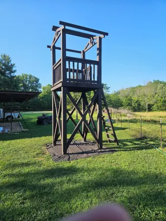 Bunkhouse in the Ozarks with access to Creek Pavilion and close to Rockbridge