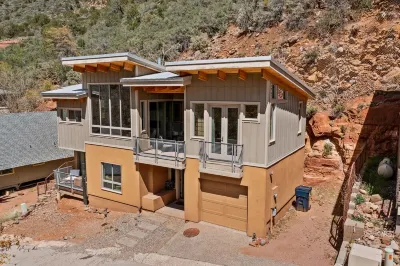 Modern Masterpiece with Paint Red Rock Views in Oak Creek Canyon near Slide Rock
