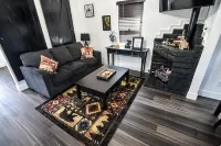 Cozy modern little cabin in Crestline