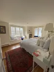 PRIVACY & RELAXATION ON MARTHA'S VINEYARD
