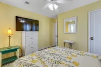 100 Steps to the Gulf -Soaring Ceilings, Beams, Contemp, Free Lighthouse Passes